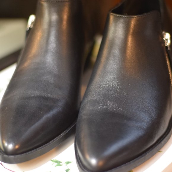 NIB Chelsea & Violet Ava Low Side Zip Bootie shoes - Picture 3 of 8